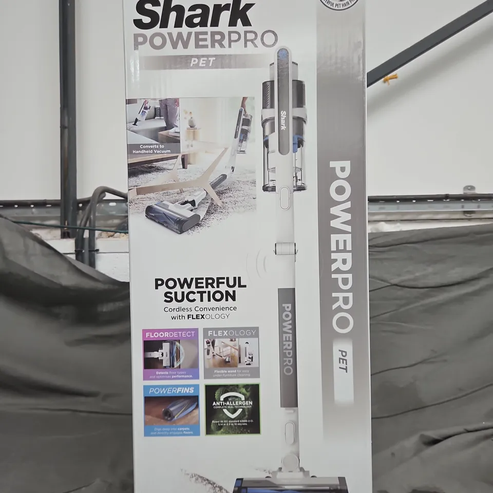 SHARK POWERPRO PET ANTI HAIR WRAP & FLOOR DETECT IZ380UKT CORDLESS VACUUM