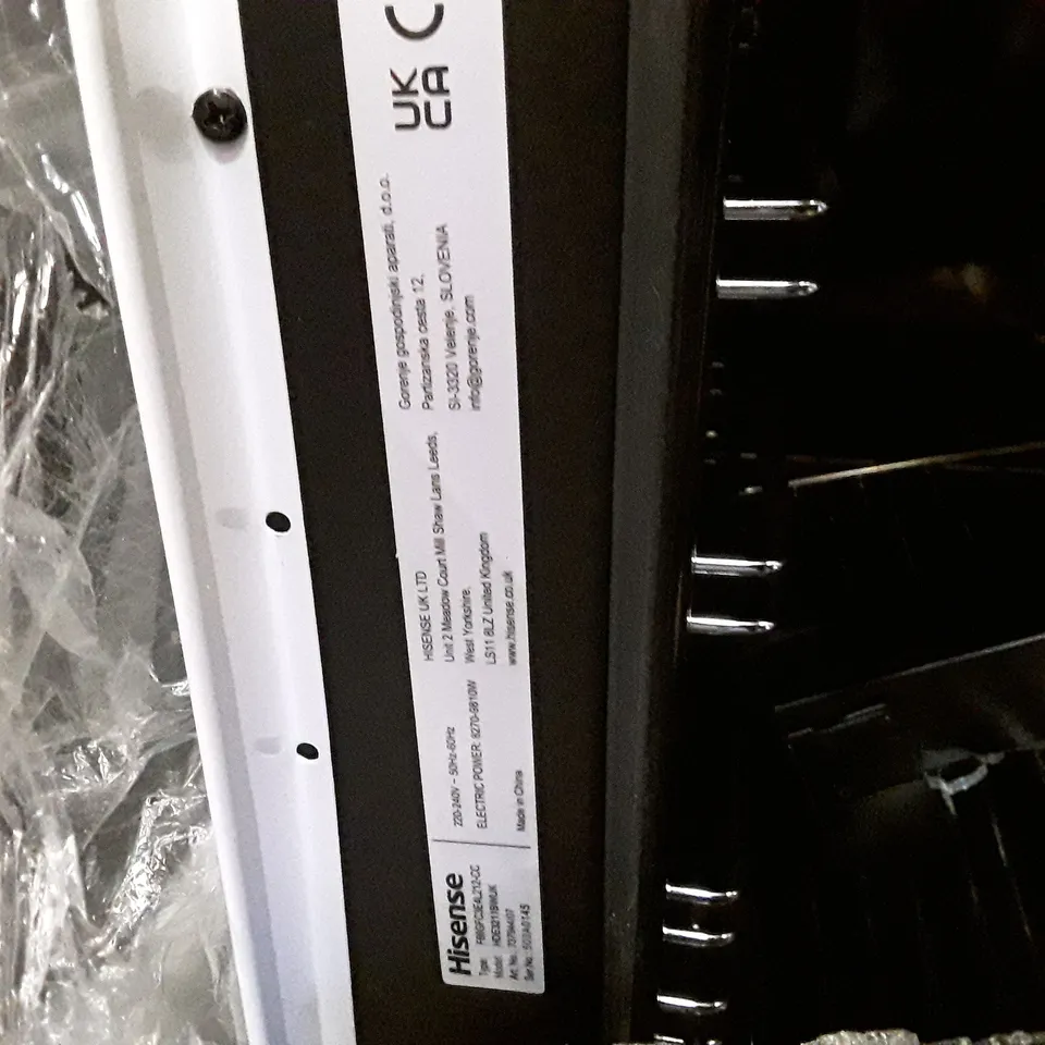 HISENSE HDE3211BWUK ELECTRIC COOKER WITH CERAMIC HOB 