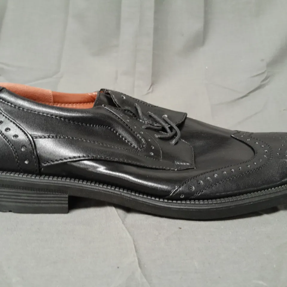 BOX OF APPROXIMATELY 15 ASSORTED PAIRS OF ASHWOOD LACE UP SHOES IN BLACK - VARIOUS SIZES