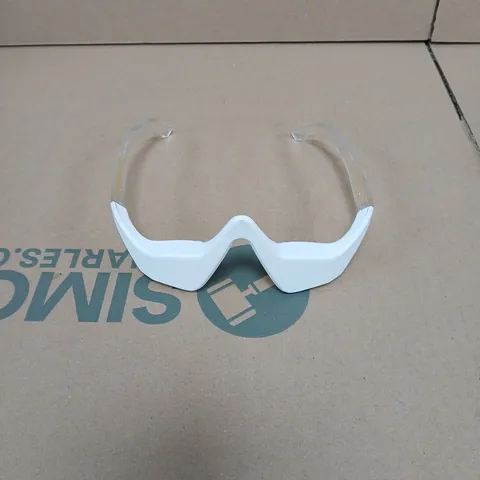 LUNAAMOUR EYE YOUTH REVIVAL EMS & RED LIGHT THERAPY DEVICE