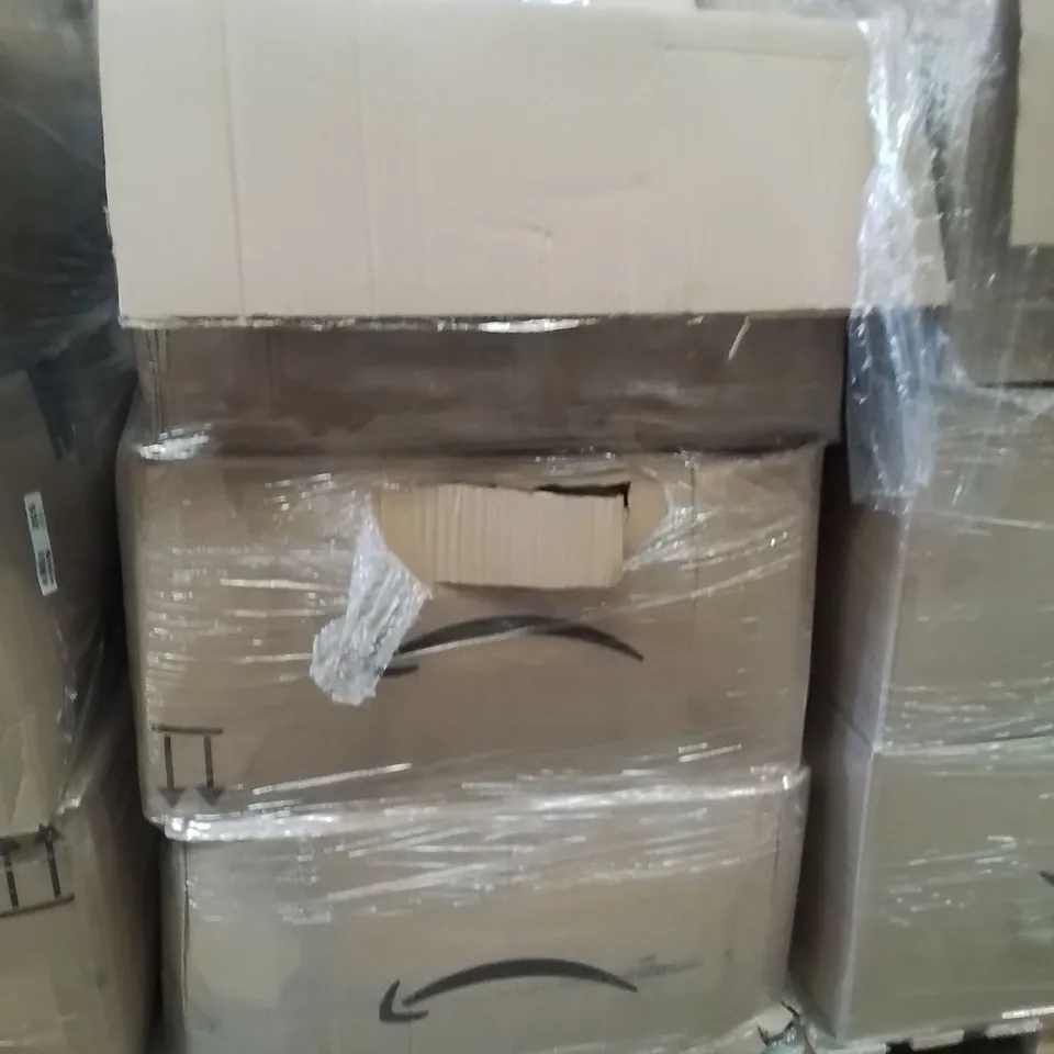 PALLET CONTAINING A LARGE QUANTITY OF PHONE CASES,SCREEN PROTECTORS 