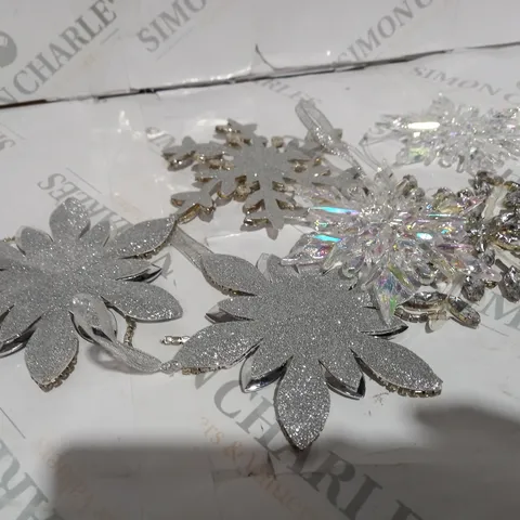 JM BY JULIEN MACDONALD IRIDESECENT DECORATIONS