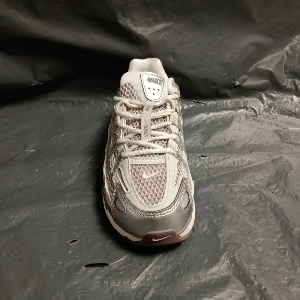 PAIR OF NIKE P-6000 TRAINERS IN SILVER/DUSTY PINK SIZE UK 5.5