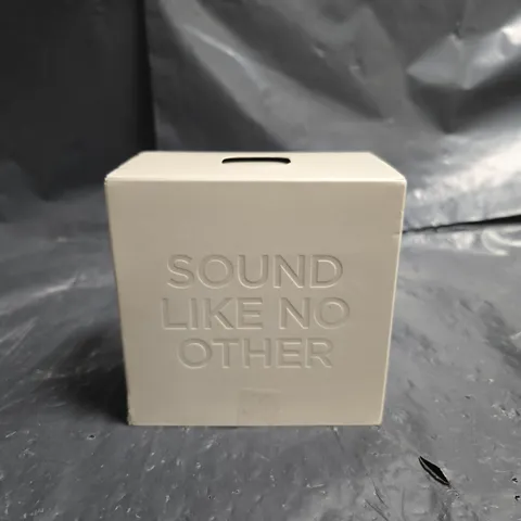 WIDEX ALLURE HEARING AID – BOXED 
