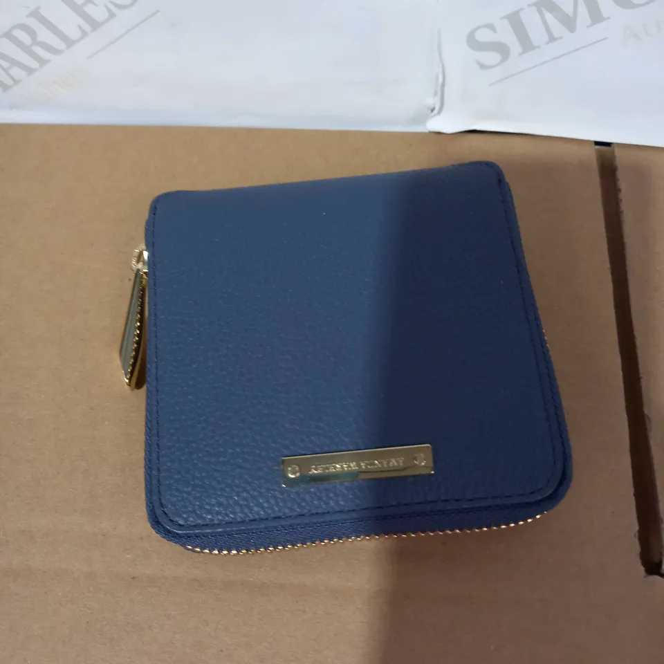 AMANDA WAKELEY THE DENUVE SMALL ZIP PURSE, KHAKI