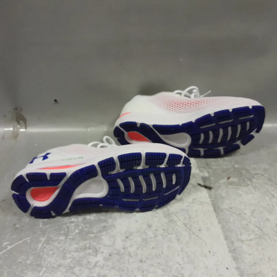 UNBOXED PAIR OF UNDER ARMOR HOVR SONIC RUNNING UK 6 