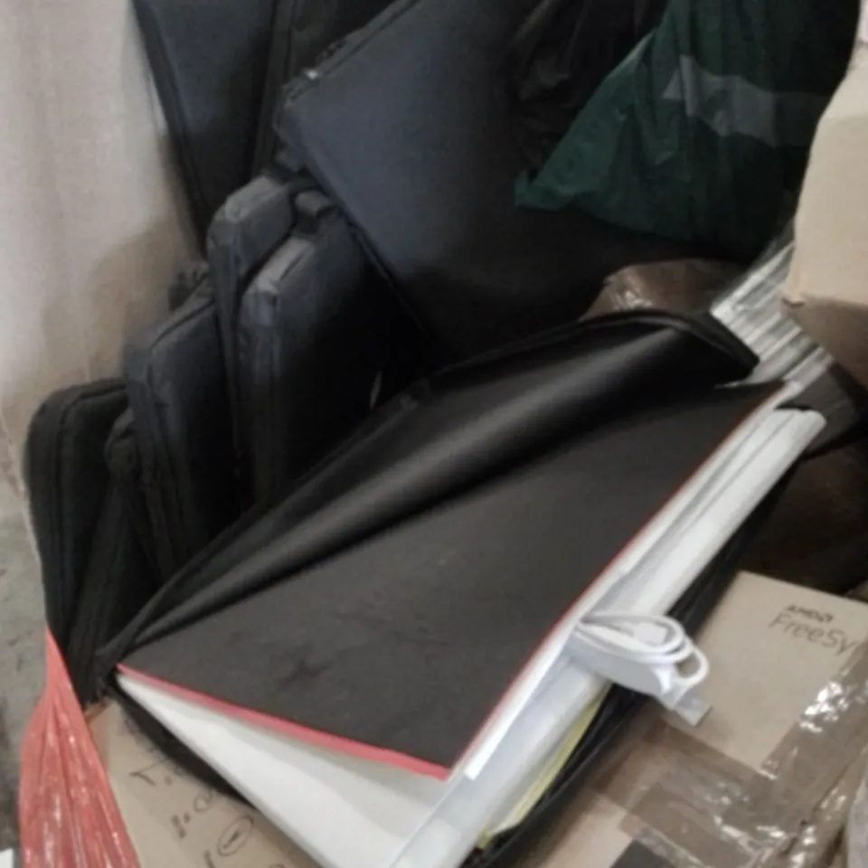 PALLET OF ASSORTED HOUSEHOLD ITEMS TO INCLUDE NEXSMART MONITOR AND MULTIPLE PHOTO STUDIO BOXES