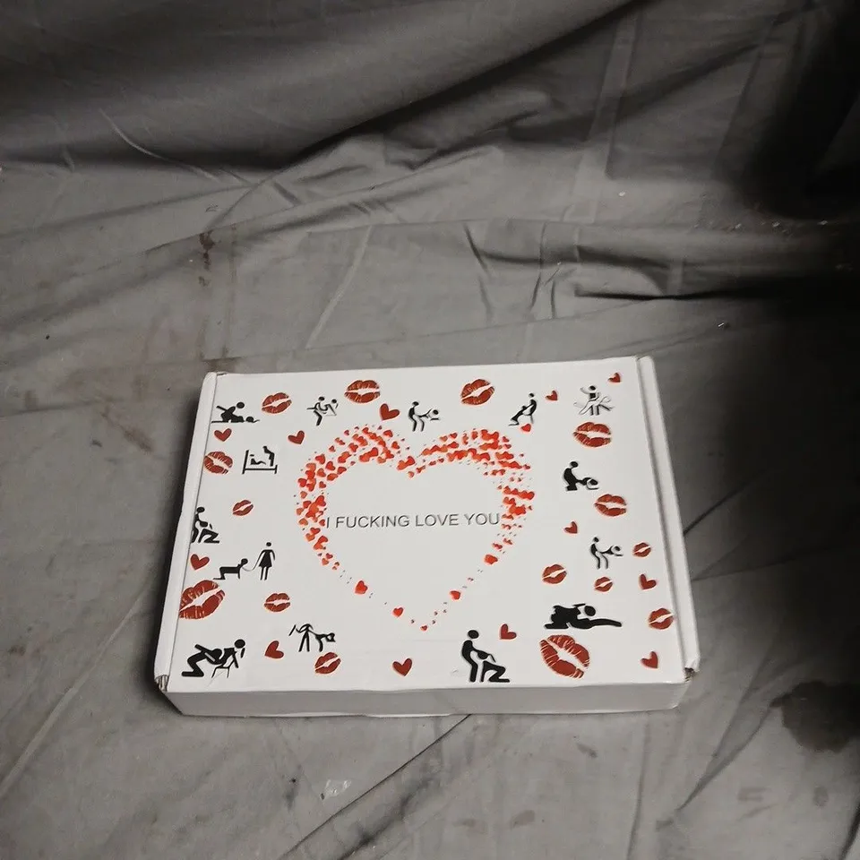I FUCKING LOVE YOU – ADULT NOVELTY WOODEN TOKEN BOX SET 
