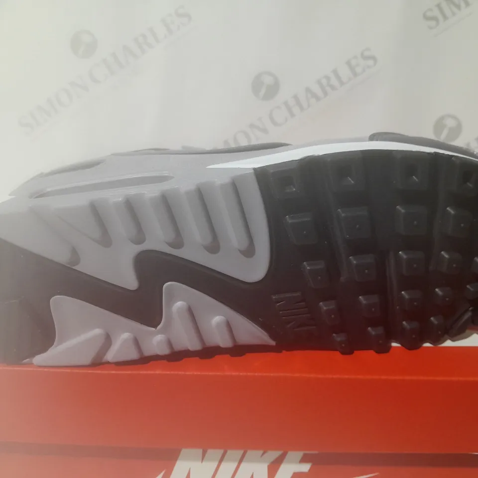 NIKE WOMANS AIR MAX 90 GREY TRAINERS - UK 8