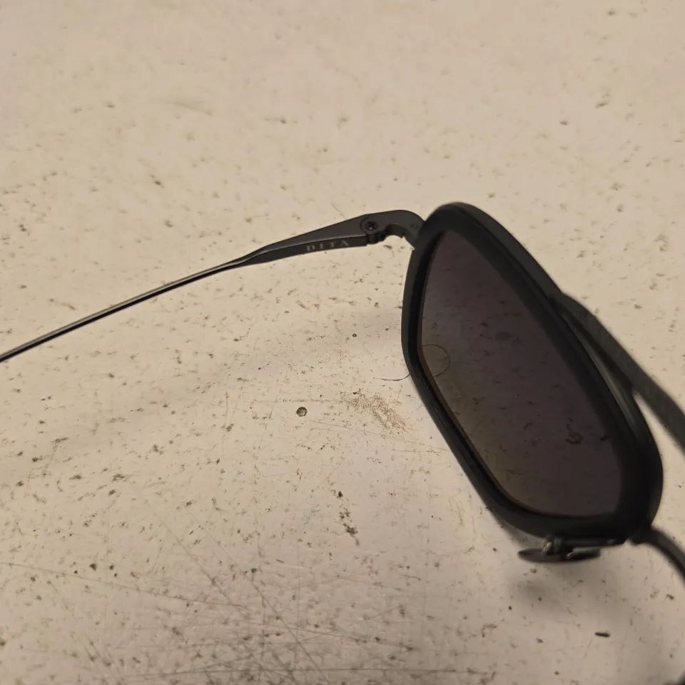 DITA FLIGHT 006 SUNGLASSES IN CASE