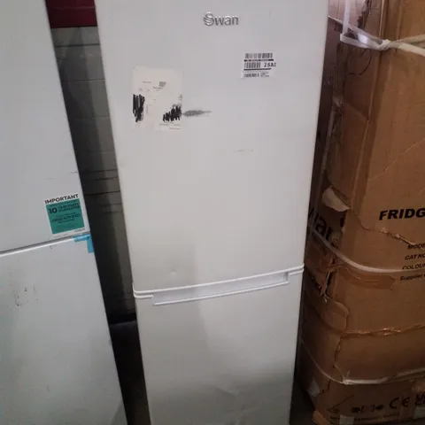 SWAN SR15690W 48CM WIDE, 144CM HIGH, 50/50 SPLIT COMPACT FRIDGE FREEZER - WHITE