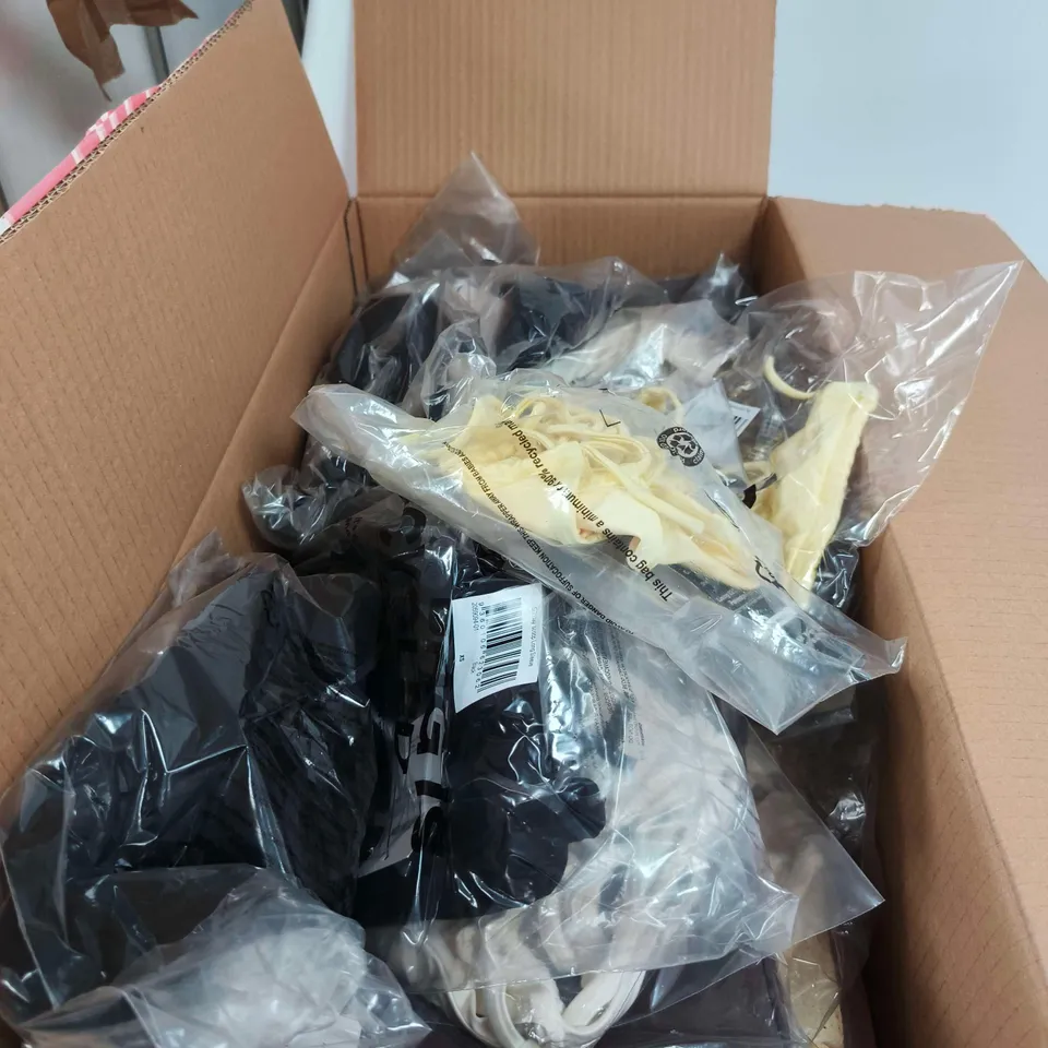 BOX OF APPROXIMATELY 30 ASSORTED CLOTHING ITEMS TO INCLUDE CROPPED BOXY TEE, BIKINI BOTTOM, SUNDAY SCOOP LONG SLEEVE ETC