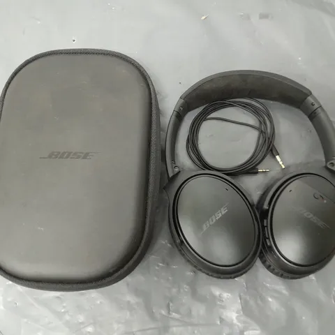 BOSE WIRELESS HEADPHONES IN CASE