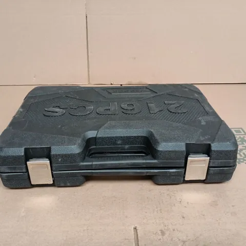 216 PIECE SOCKET AND WRENCH KIT IN BLACK CASE