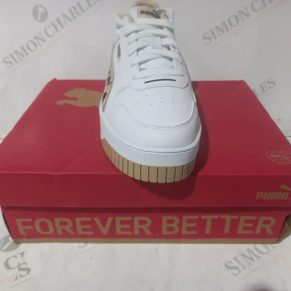 BOXED PAIR OF PUMA SHOES IN WHITE/ANIMAL PRINT UK SIZE 6