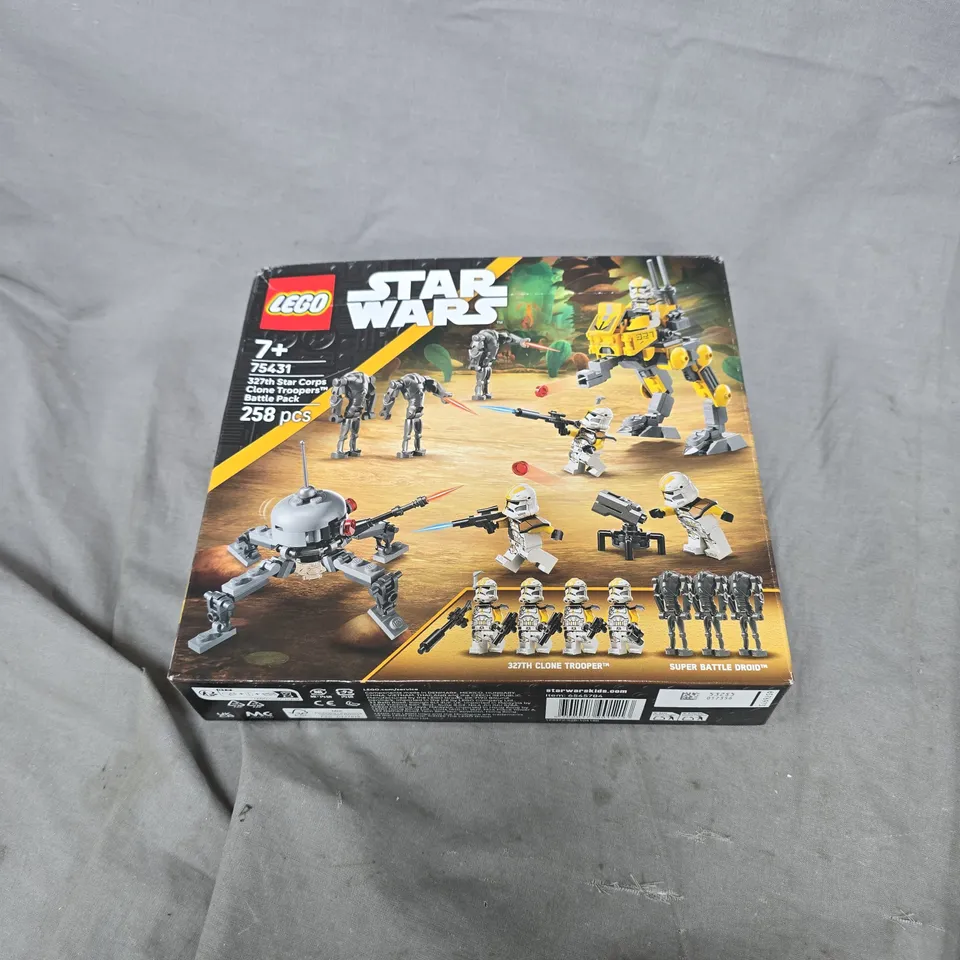 LEGO STAR WARS 327TH STAR CORPS CLONE TROOPERS BATTLE PACK 258 PIECES, 75431
