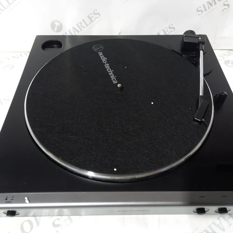 BOXED AUDIO TECHNICA AT-LP60XUSB FULLY AUTOMATIC BELT-DRIVE TURNTABLE