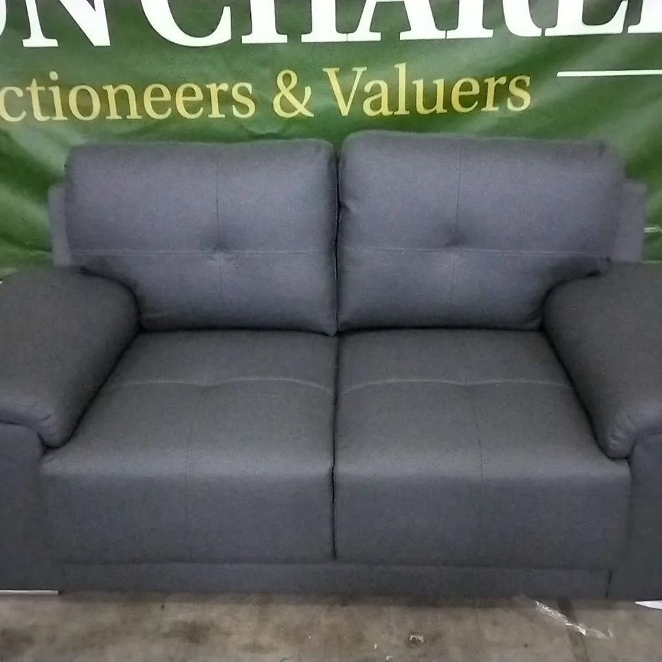 DESIGNER LIGHT GREY LEATHER 2 SEATER SOFA 