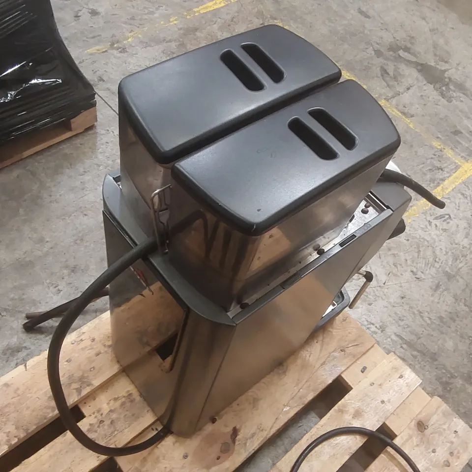 EGRO ONE COMMERCIAL BEAN TO CUP COFFEE MACHINE