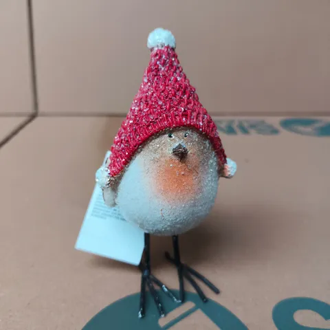APPROXIMATELY 48 GISELA GRAHAM FESTIVE ROBIN ORNAMENTS WEARING A RED KNITTED HAT