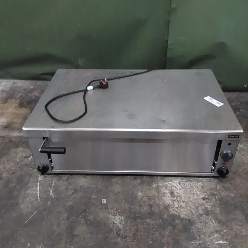 LINCAT IP21B COMMERCIAL PIZZA OVEN