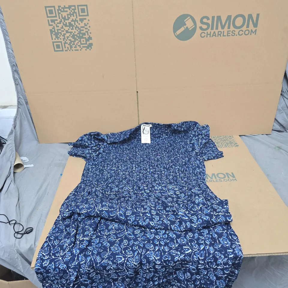 MUDFLOWER NAVY FLORAL DRESS – UK 20 (US 16, EU 18)
