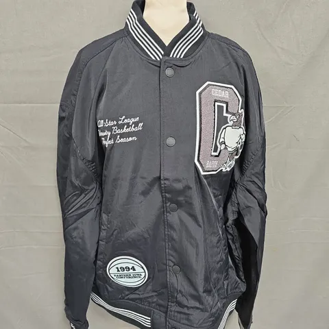 HOLLISTER ZIP THROUGH CEDAR RAPIDS JACKET IN BLACK - XL