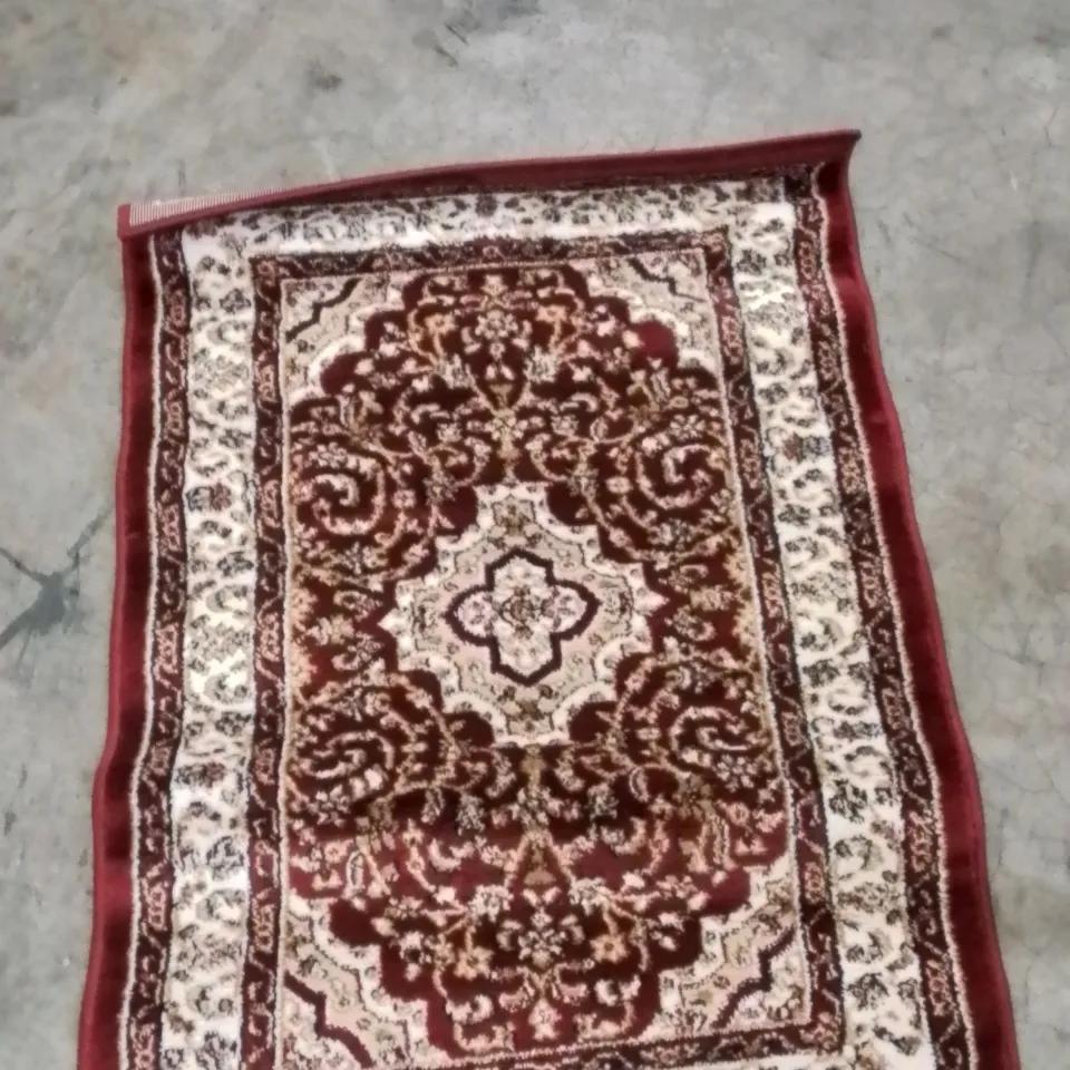 QUALITY DESIGNER AREA RUG - APPROXIMATELY 90X60CM
