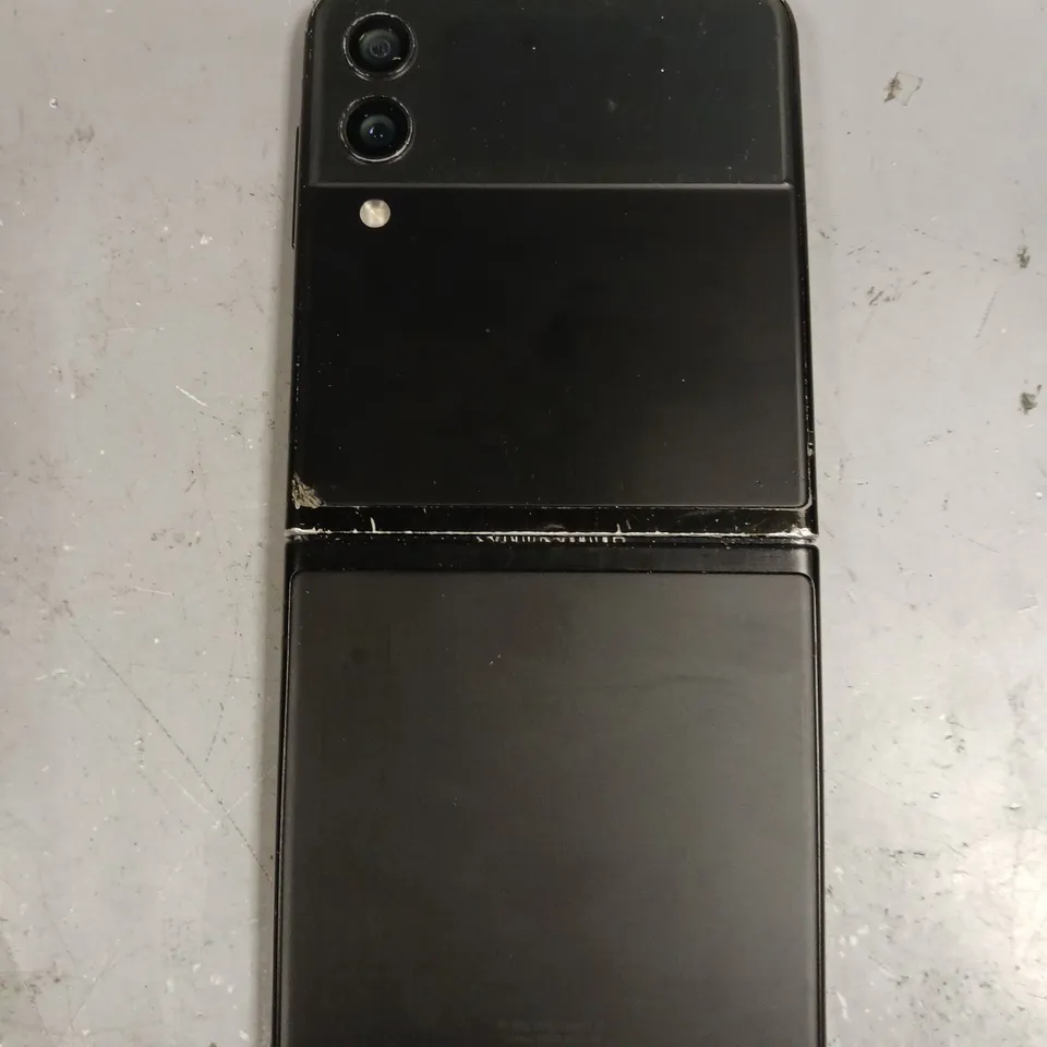 SAMSUNG GALAXY Z FLIP SMARTPHONE