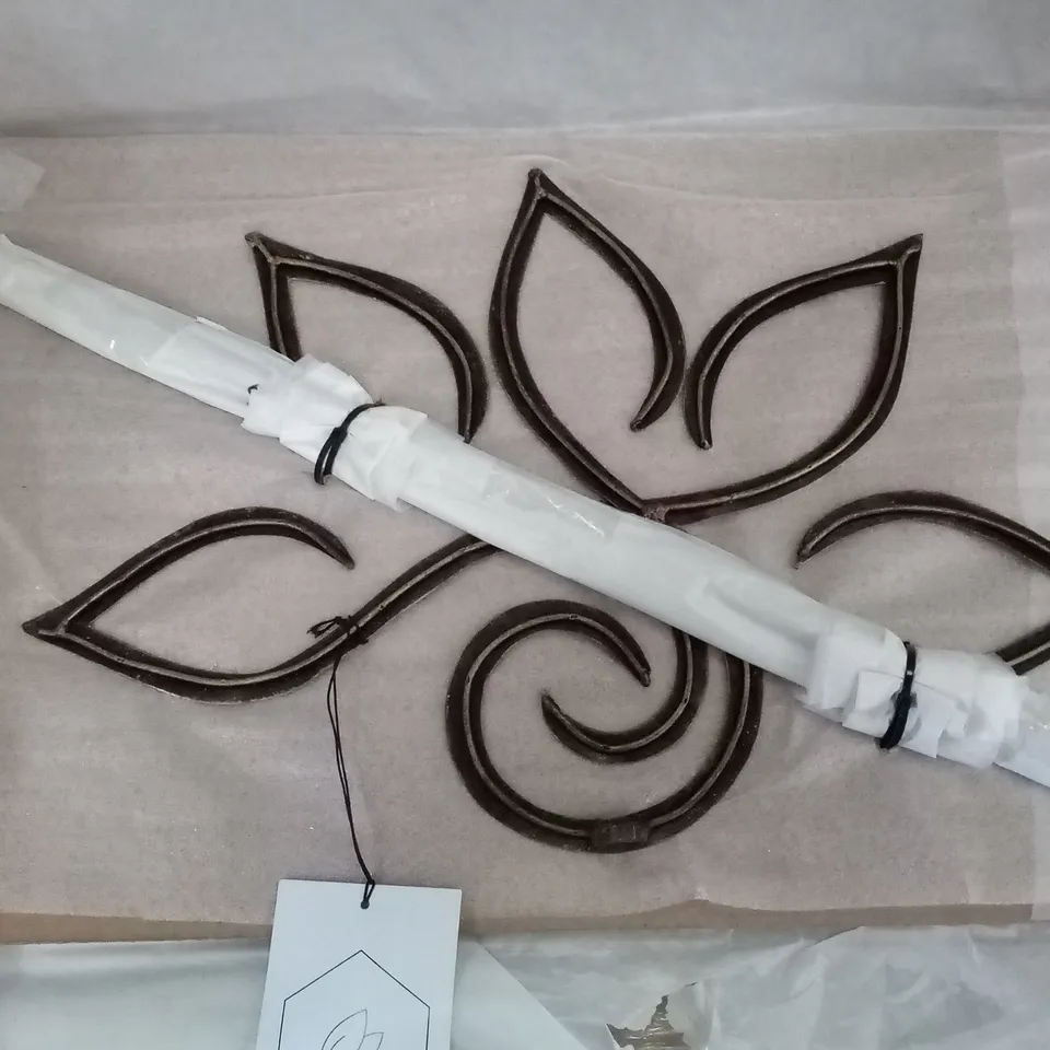 BOX CONTAINING 5 BRAND NEW ZEN GARDEN STAKE