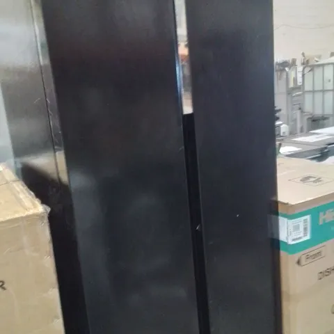 SWAN SR750100B 84CM WIDE, TOTAL NO FROST, AMERICAN-STYLE FREESTANDING FRIDGE FREEZER - BLACK