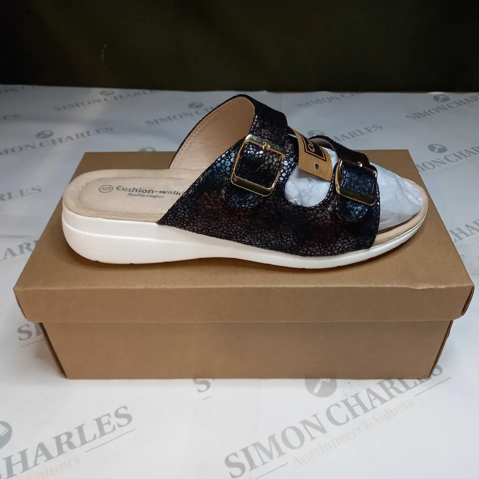 BOXED PAIR OF CUSHION WALK BLACK STRAPPY SANDALS - SIZE 6