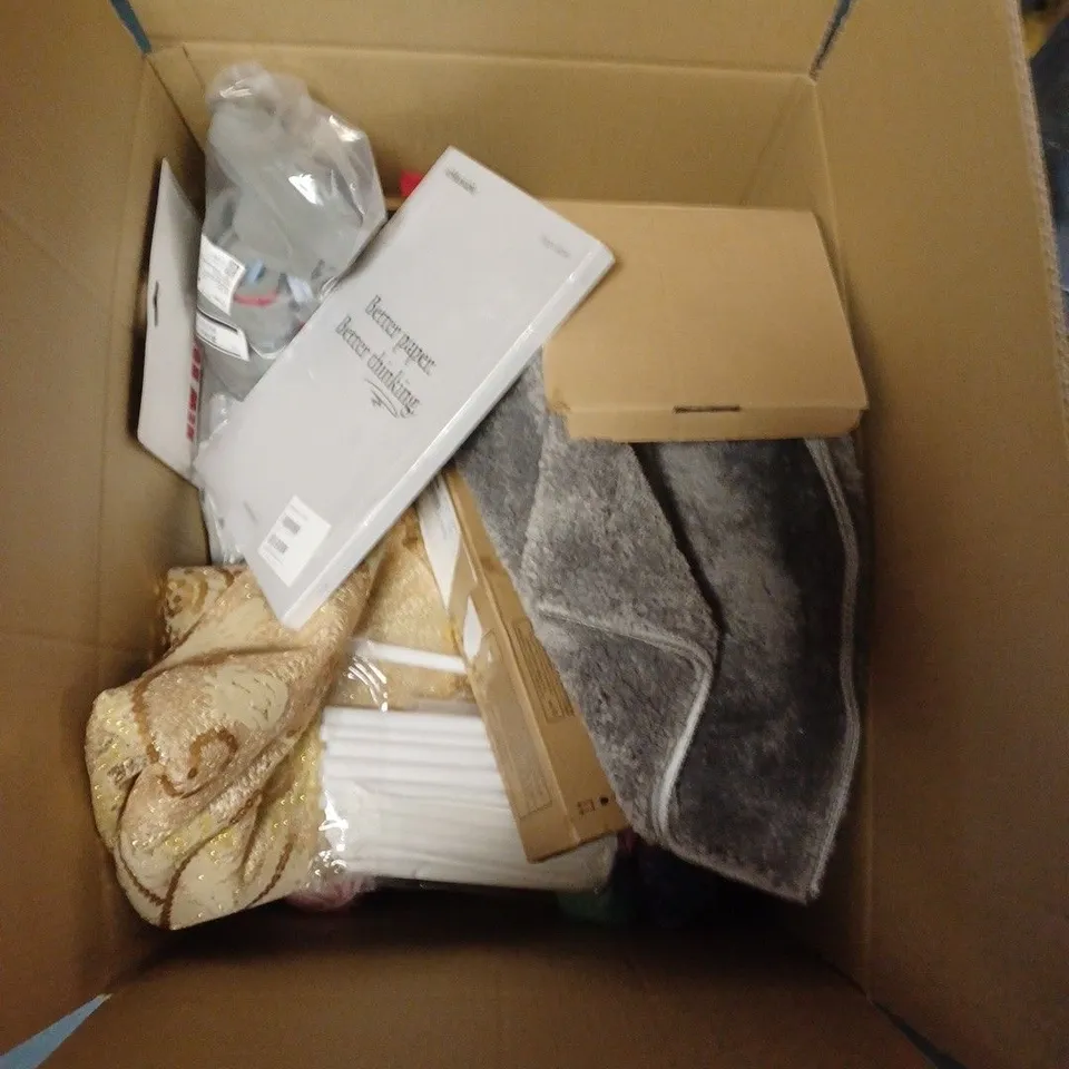 APPROXIMATELY 20 HOUSEHOLD ITEMS TO CONTAIN BOXING GLOVES, TABLET CASE, MAKE UP STORAGE BAG 