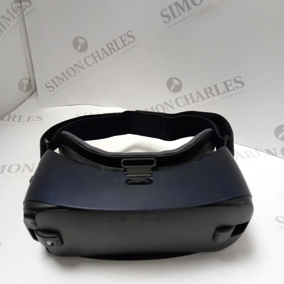 UNBOXED SAMSUNG VIRTUAL REALITY HEADSET GLASSES 