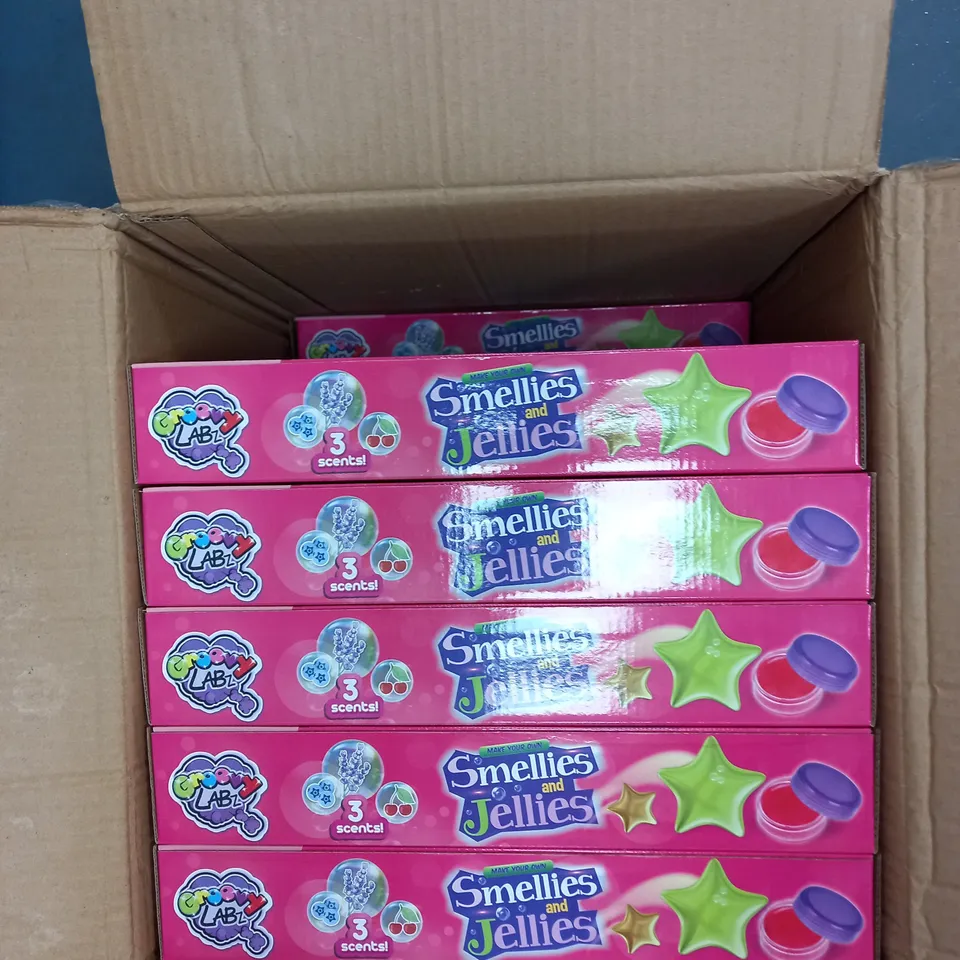 BOX OF APPROX 12 GROOVY LABZ MAKE YOUR OWN SMELLIES AND JELLIES KITS