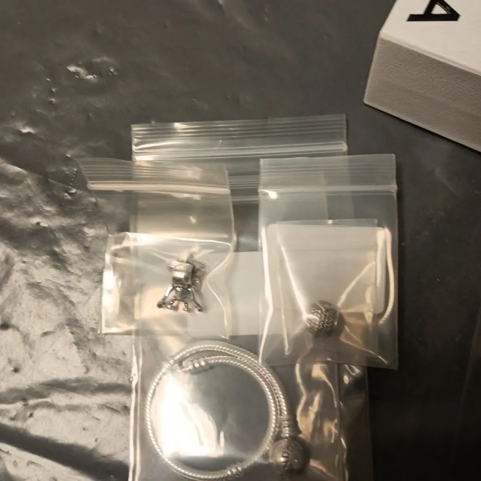 PANDORA CHARM BRACELET WITH CHARMS – BOXED JEWELLERY SET