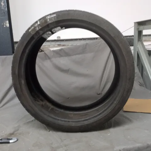 MICHELIN PILOT SUPER SPORT TIRE 225/35ZR19 (88Y)