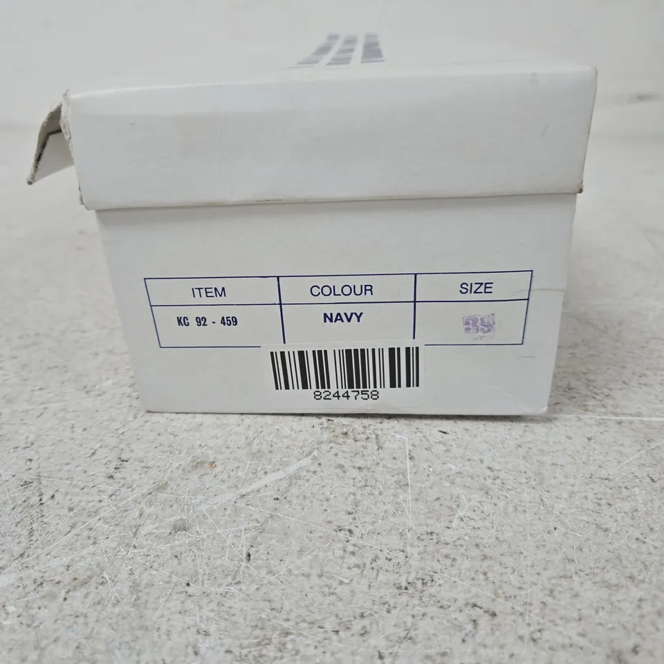 ZANDSTRA NAVY CANVAS SNEAKERS – UK 6.5 (EU 39)