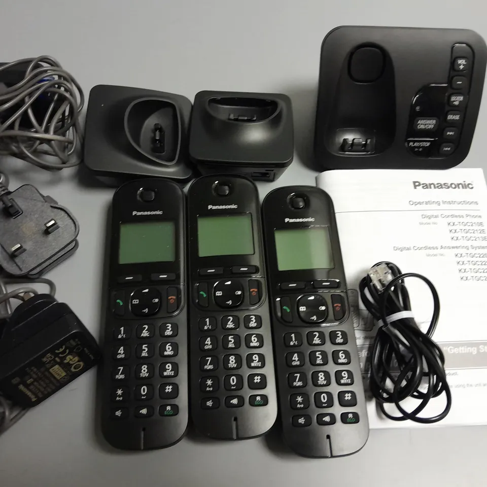 BOXED PANASONIC KX-TGC223 DIGITAL CORDLESS ANSWERING SYSTEM