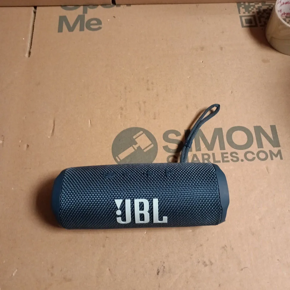 JBL FLIP ESSENTIAL PORTABLE BLUETOOTH SPEAKER – BLUE (BOXED)