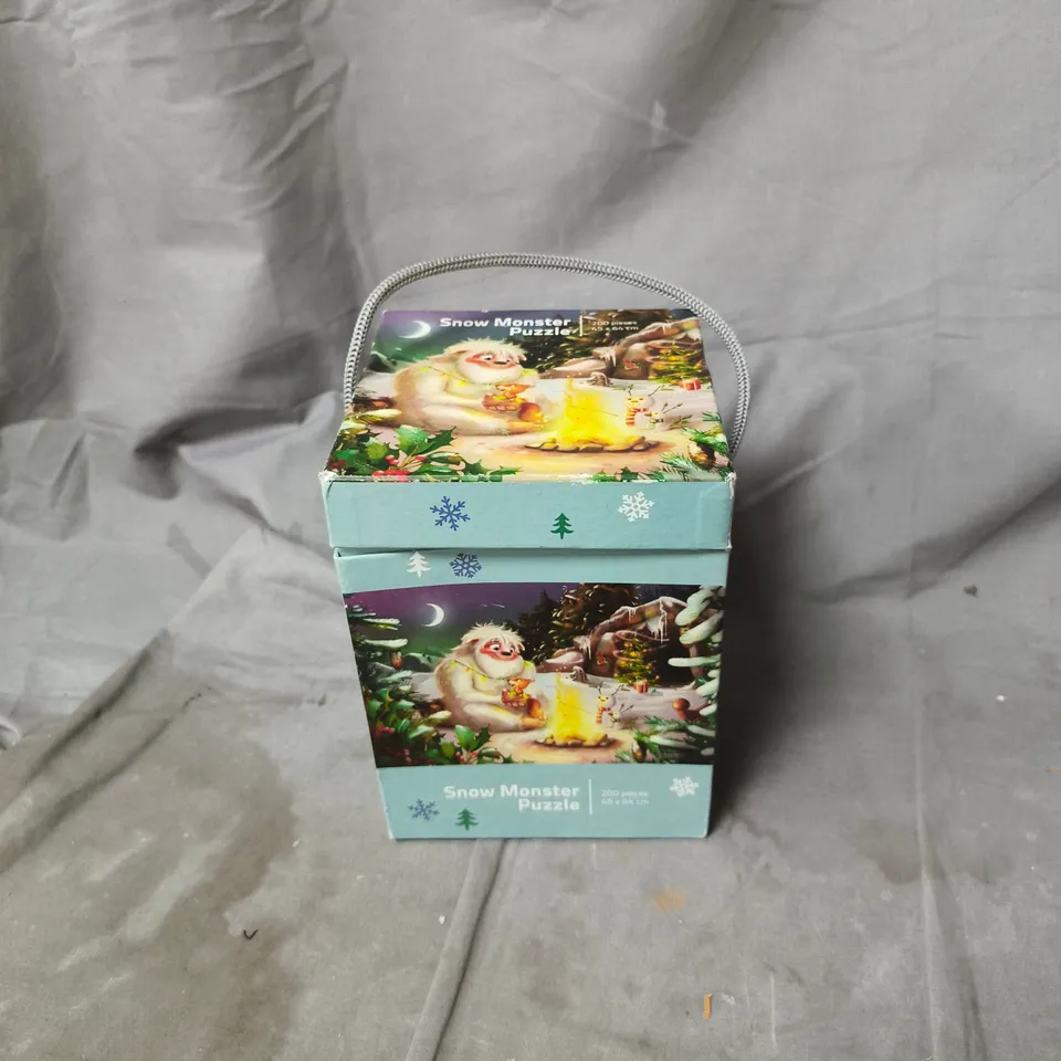 SNOW MONSTER PUZZLE – 2000-PIECE JIGSAW 