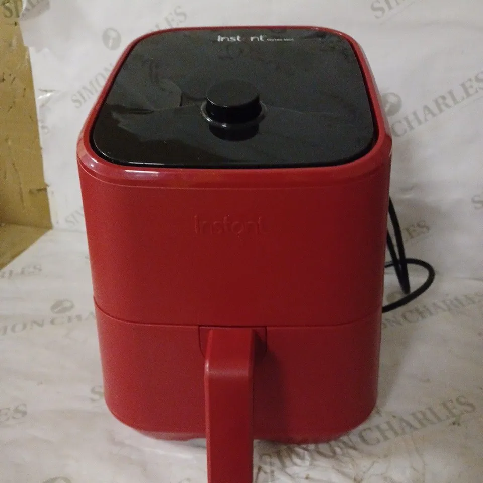 INSTANT MINI 4-IN-1 AIR FRYER
