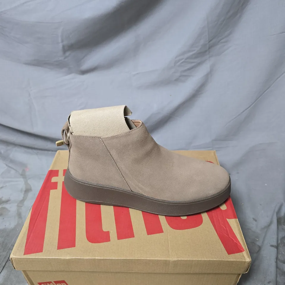 FITFLOP WOMEN'S TAUPE SUEDE ANKLE BOOTS WITH SIDE ZIP, UK 7