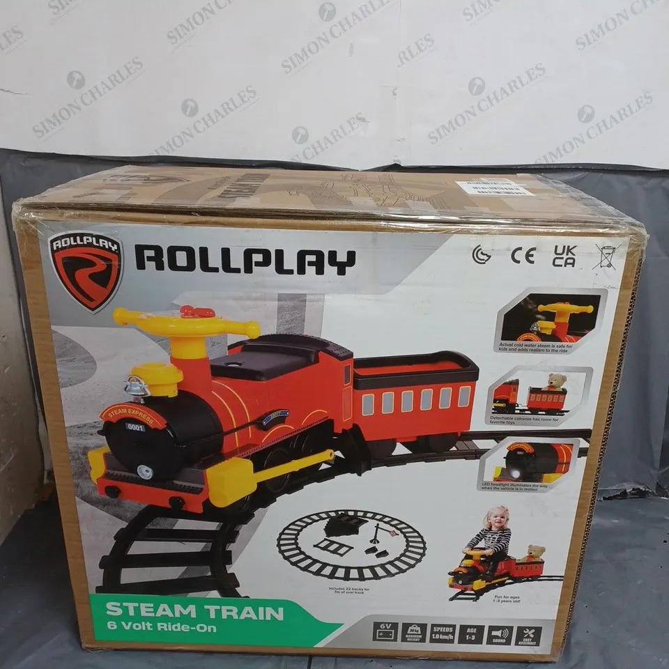 STEAM TRAIN 6 VOLT WITH 4 X STRAIGHT AND 4 X CURVED TRACK PACKS (SPECIAL PACK) RRP £149.99