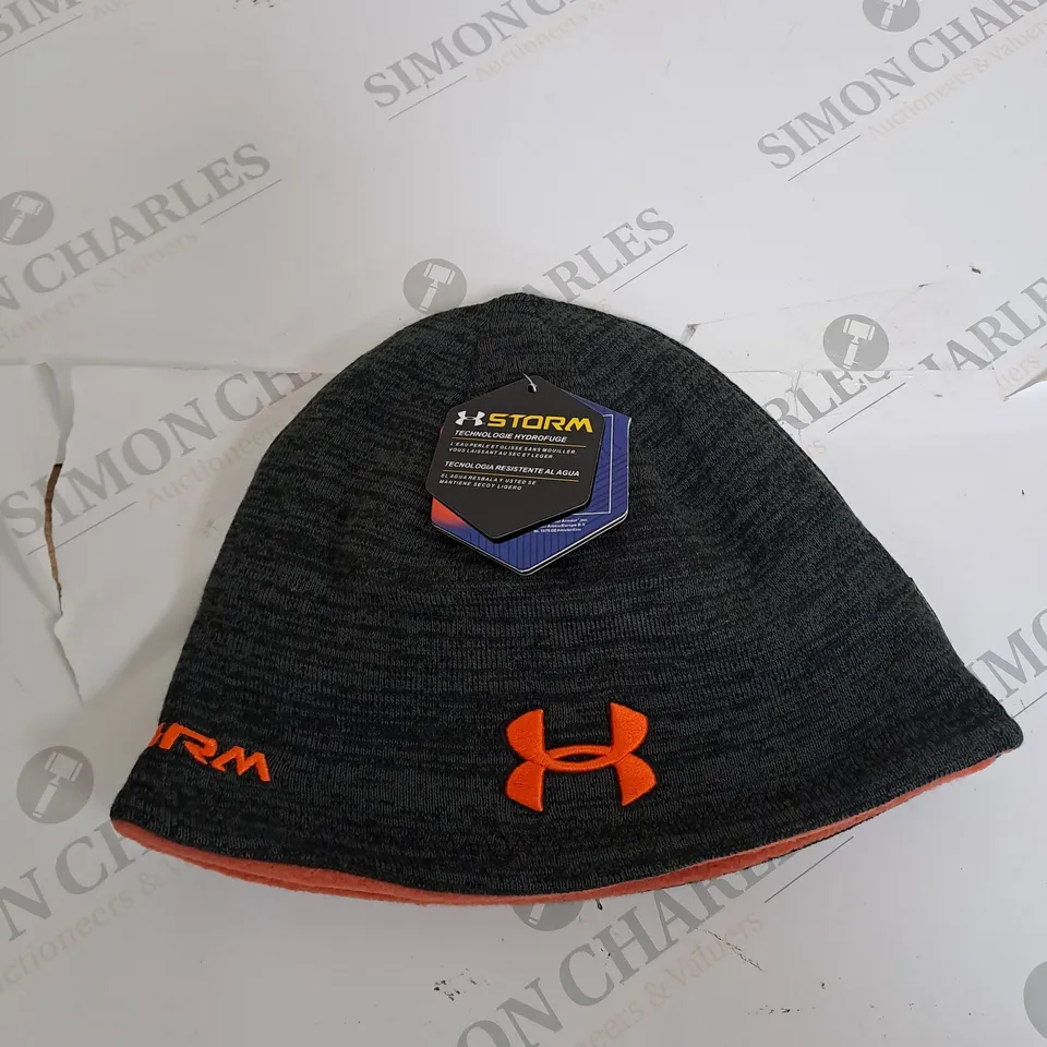 UNDER ARMOUR REVERSABE BEANIE HAT