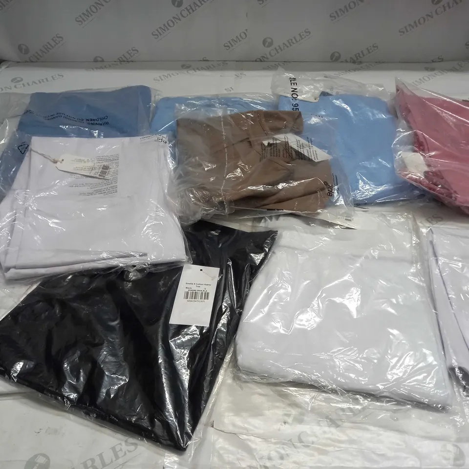 BAG OF APPROX 10 ASSORTED CLOTHING ITEMS TO INCLUDE - MAISON DE NIMES - EMELIA