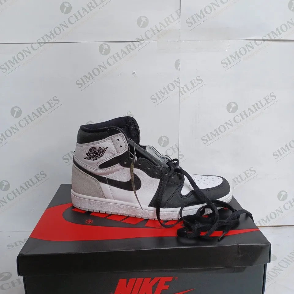 NIKE AIR JORDAN 1 RETRO HIGH OG - UK 9 