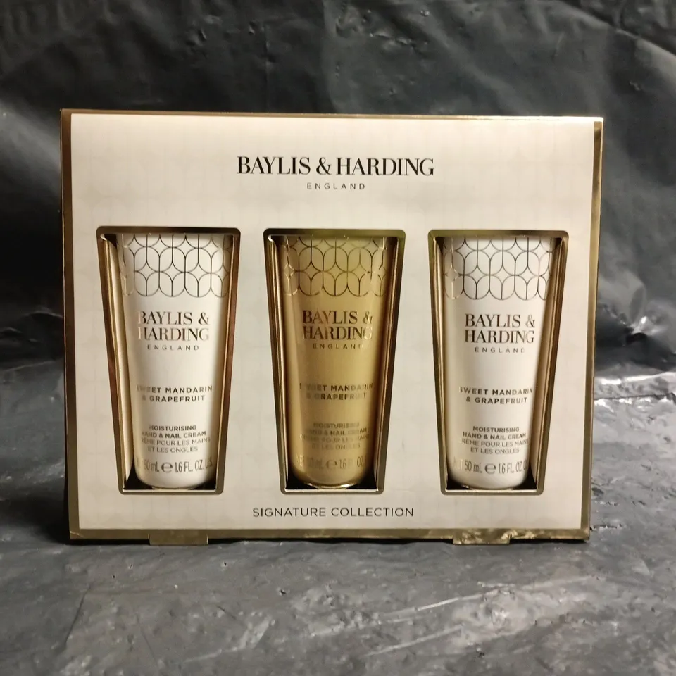 BAYLIS & HARDING SIGNATURE COLLECTION GIFT SET