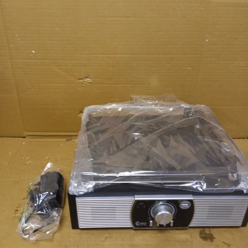 BOXED VINYL MUSIC ON VM0-009 VINTAGE CLASSIC TURNTABLE