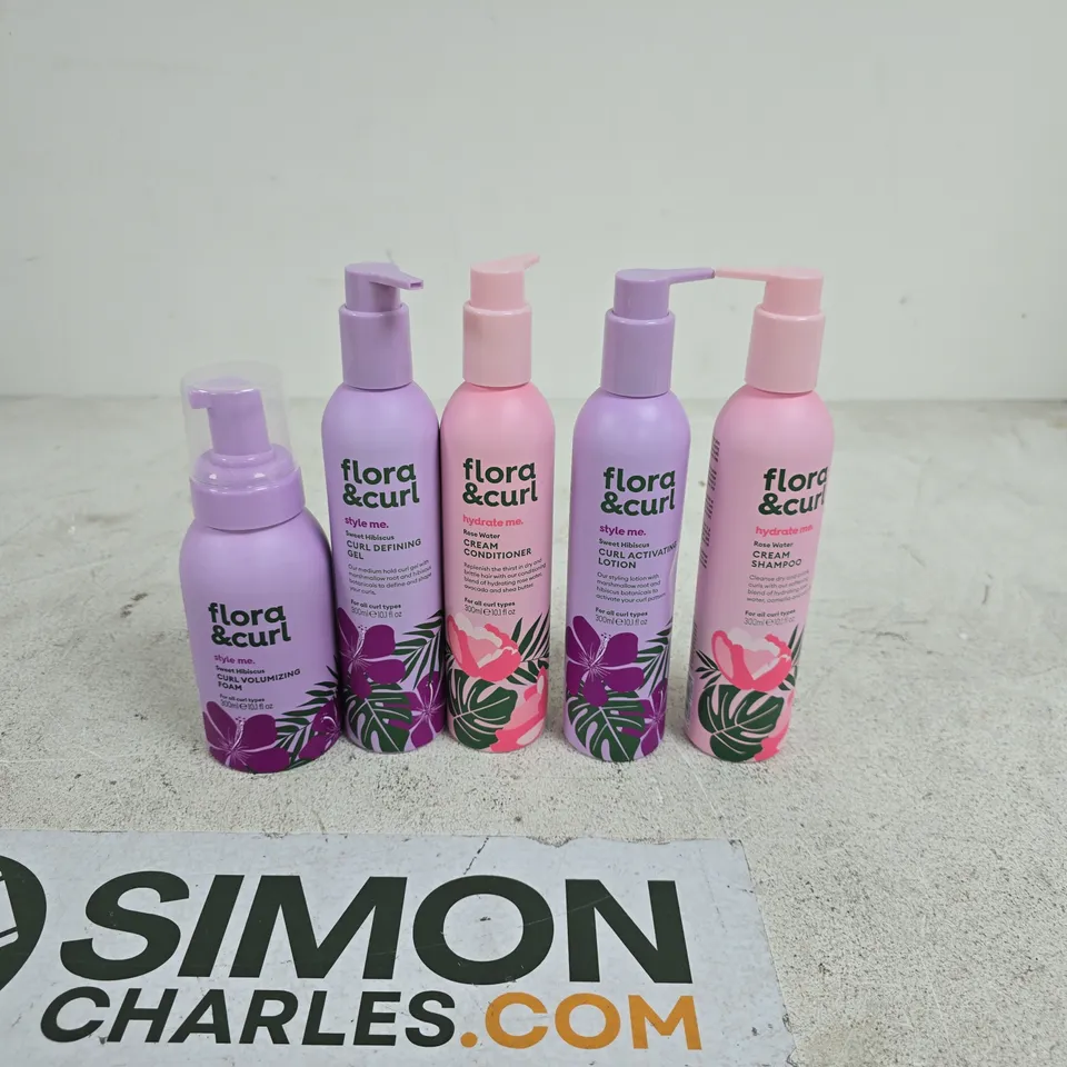 TOTE OF APPROXIMATELY 9 ASSORTED FLORA AND CURL ITEMS TO INCLUDE CREAM SHAMPOO, CREAM CONDITIONER ETC